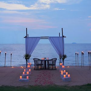 Mövenpick Siam Hotel Na Jomtien Pattaya - SHA Extra Plus